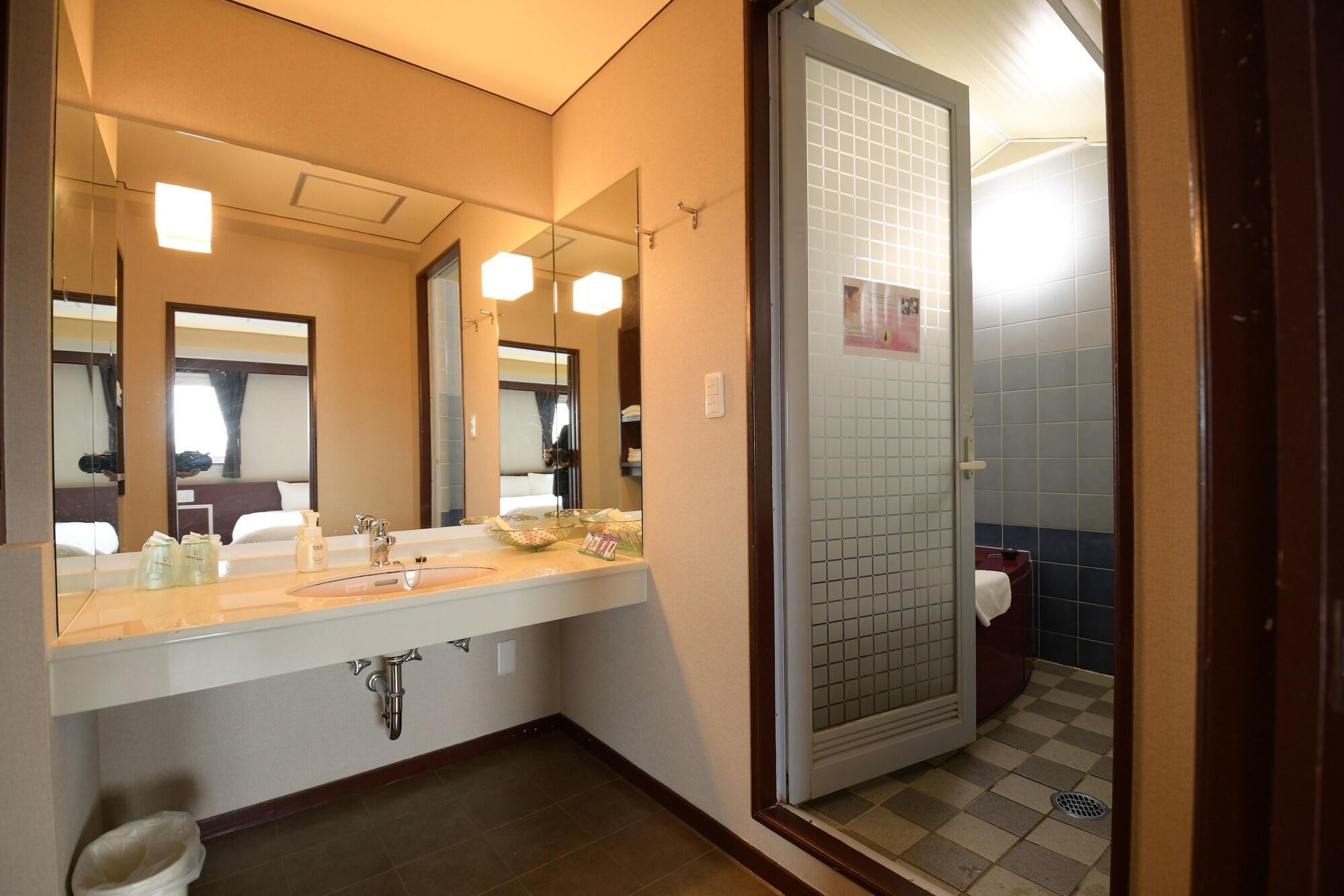 Rycom Crystal Hotel 沖繩 外观 照片